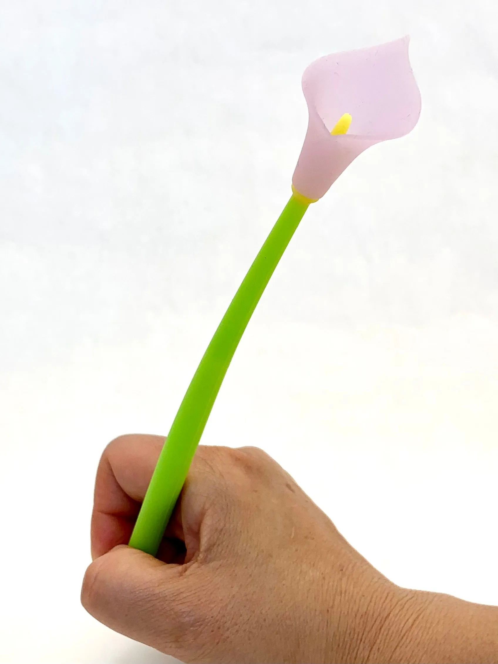 224122 COLOR CHANGING LILY FLOWER GEL PEN-39