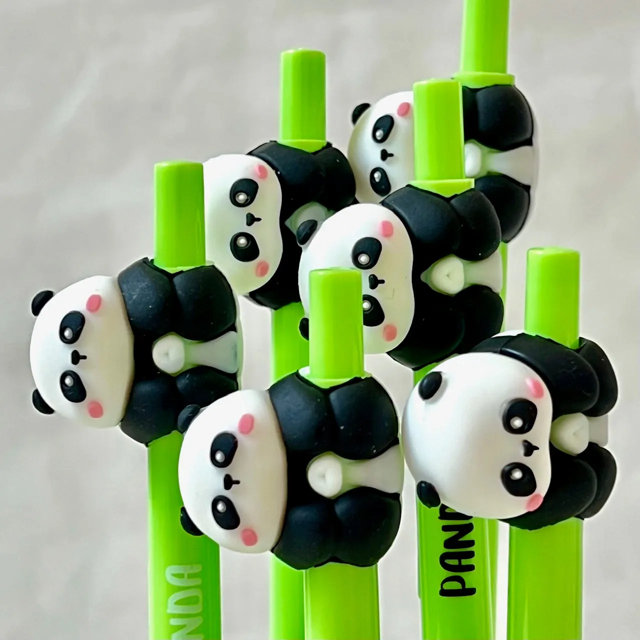 225922 PANDA ROLL GEL PEN-24