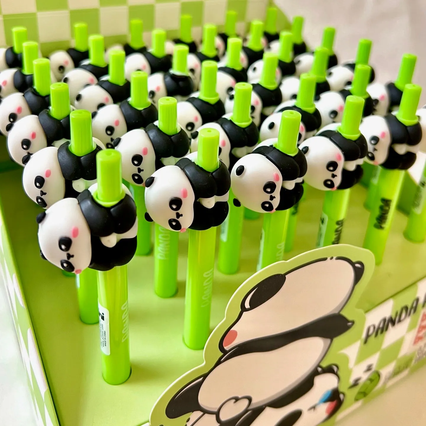 225922 PANDA ROLL GEL PEN-24