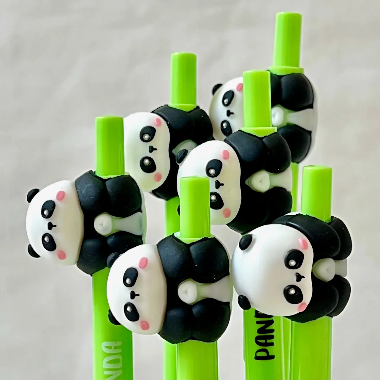 225922 PANDA ROLL GEL PEN-24